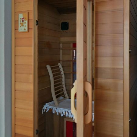 6 Pers. Waterfront Home Seeblick, Equipped Stilt House On The Water Anjum Экстерьер фото