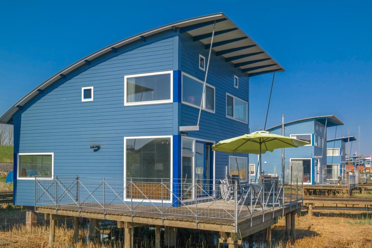 6 Pers. Waterfront Home Seeblick, Equipped Stilt House On The Water Anjum Экстерьер фото