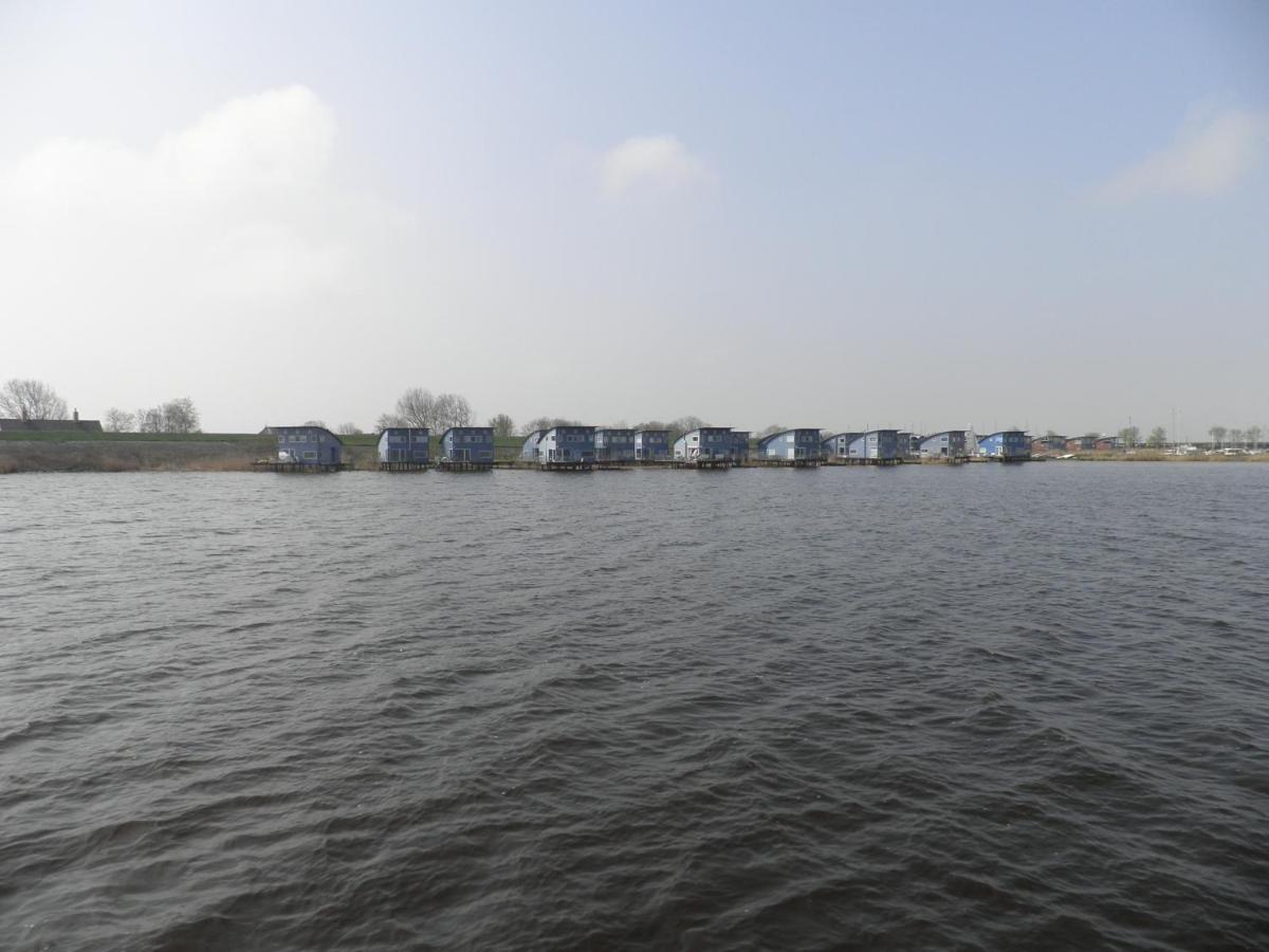 6 Pers. Waterfront Home Seeblick, Equipped Stilt House On The Water Anjum Экстерьер фото