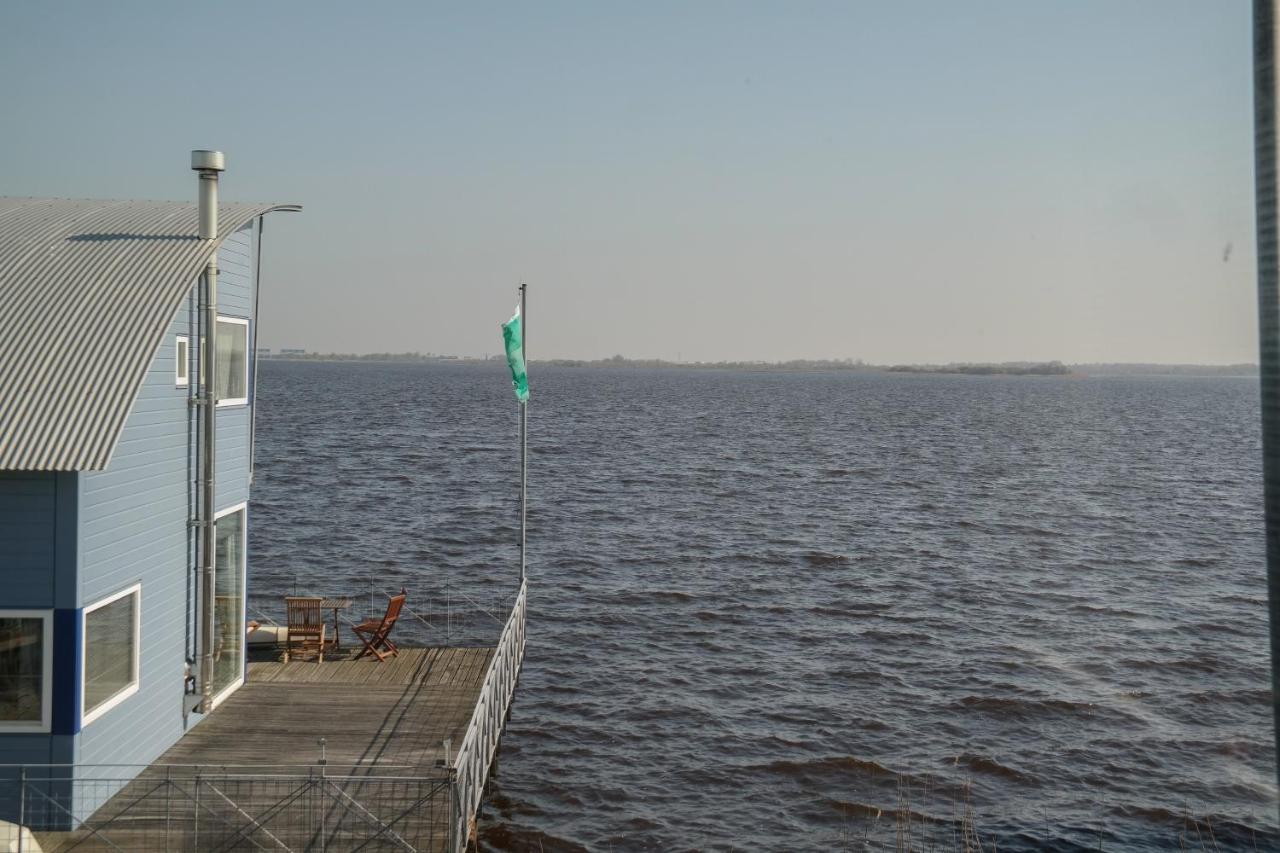 6 Pers. Waterfront Home Seeblick, Equipped Stilt House On The Water Anjum Экстерьер фото